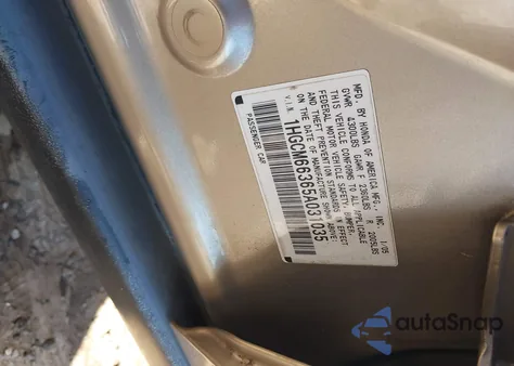 2005 Honda Accord 3.0 Lx z USA, uszkodzony, nr VIN 1HGCM66365A031035